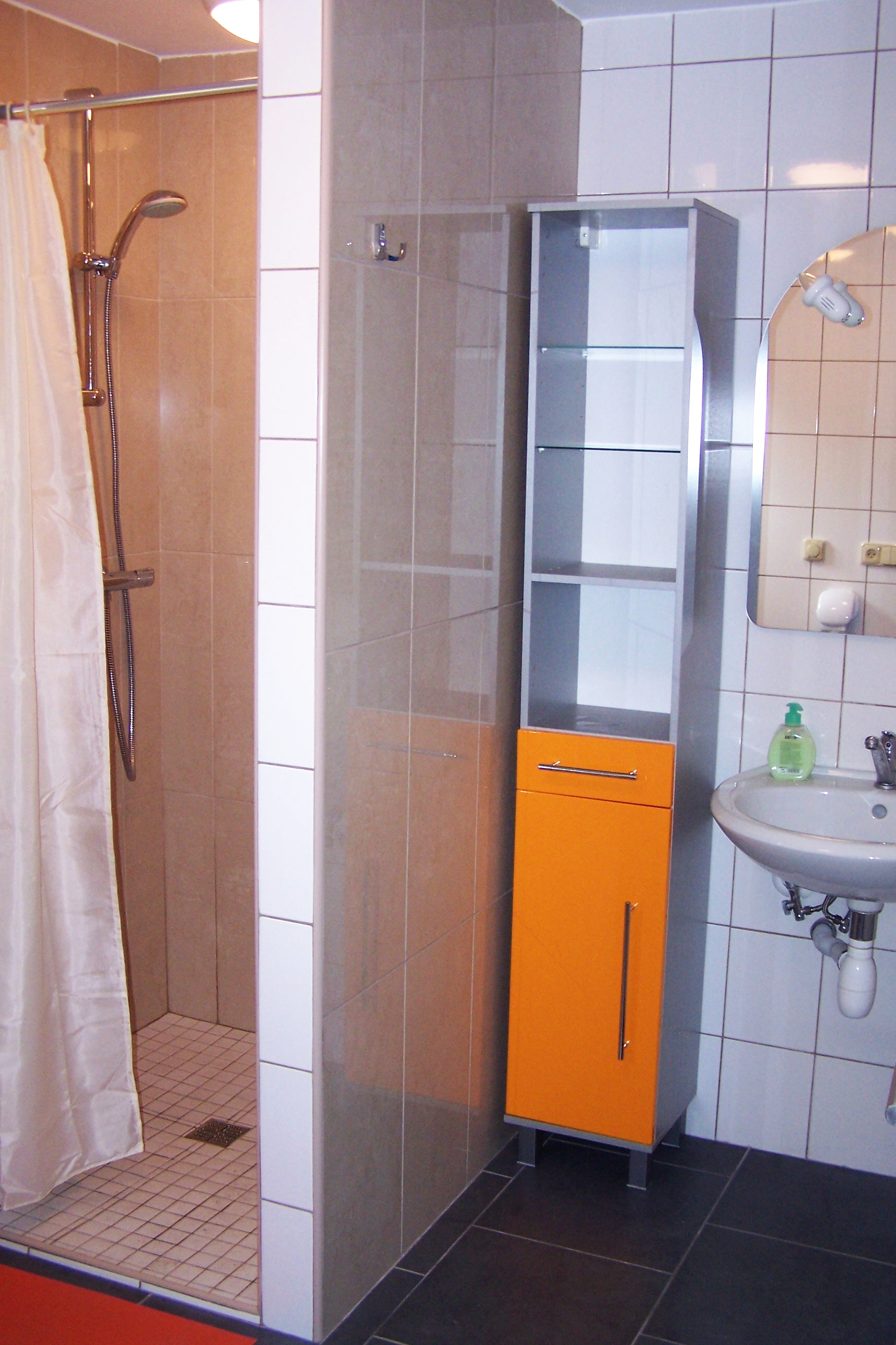09_koupelna-sprchovy-kout